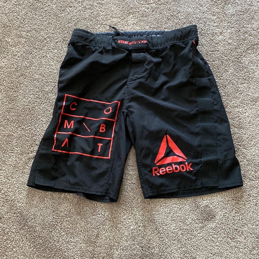 Reebok Combat Shorts Black Red Training MMA Gym Athletic SIZE 29